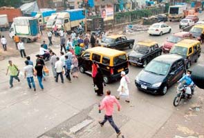 Shortage of funds for the Dharavi skywalk in Mumbai  