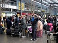 Baggage handlers detained over thefts at Paris airport