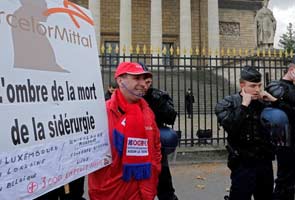 Mittal-France deal: Unions accuse Francois Hollande of betrayal