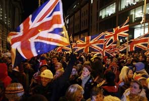 Mob storms Belfast City Hall over UK flag vote