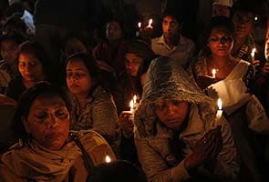 Delhi gang-rape case: young woman dies in Singapore hospital, India grieves