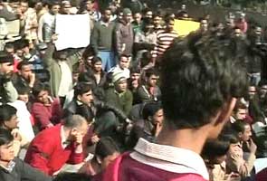 Large crowds gather in silent, peaceful protests at Jantar Mantar