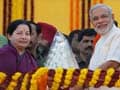 Narendra Modi sworn in as Gujarat Chief Minister at grand ceremony; Jayalalithaa, Raj Thackeray among A-listers present