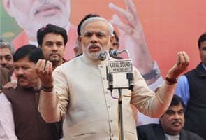 Narendra Modi gets star treatment from BJP in Delhi; slams Centre for declining growth rate