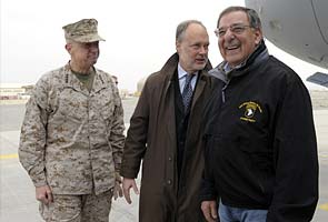 Leon Panetta in Afghanistan to meet with Hamid Karzai