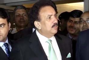 Indian prisoner Sarabjit Singh's sister meets Pakistan minister Rehman Malik