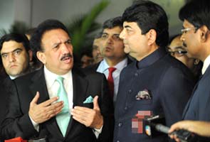 Pakistan Minister Rehman Malik alludes to Babri Masjid demolition, kicks up storm