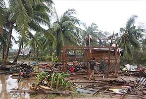 Typhoon kills at least 283, hundreds missing, in Philippines