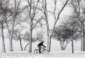 Storm blows through East; thousands lose electricity in Arkansas