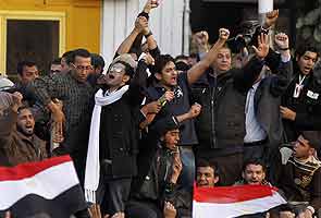 Egyptian protesters clash over draft charter