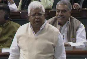 FDI debate: Why does Advani use Twitter, asks Lalu