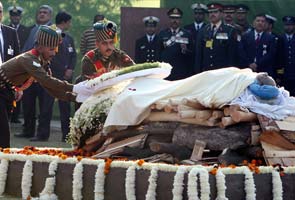 Inder Kumar Gujral cremated with full state honours