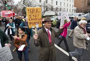 Some Republicans say gun control should be debated