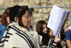Israel revisits ban on female prayer at holy site
