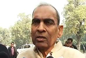 Lobbyists can't score with us because we don't speak English, says Mulayam's man