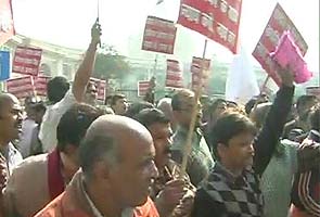 Quota bill: Govt employees in Uttar Pradesh call off strike