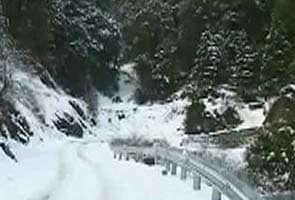 Fresh snowfall in Kashmir, Shimla