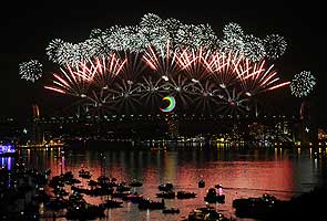 World to welcome in New Year with a bang