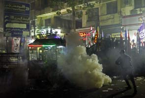 Egyptian President Mohamed Morsi appeals for calm as seven die in Egypt clashes