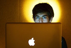 Internet activist Aaron Swartz, 26, found dead