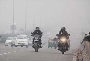 Chilly morning in Delhi, sunny day ahead