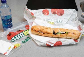 Subway Footlong sandwich fails measurements, claims lawsuit