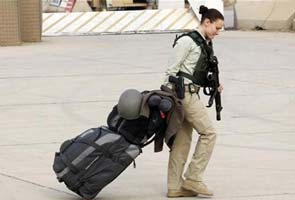 Pentagon lifts US ban on women in combat