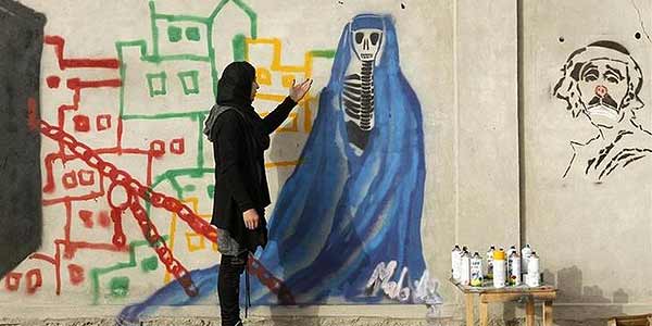 Afghan female artist beats the odds to create art