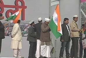 Anna Hazare to hold first rally after his team split