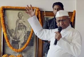 Anna Hazare rejects new draft of Lokpal bill, calls it a 'farce'