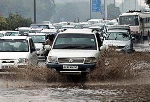 Heavy rains lash capital, traffic movement hit