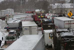 Two children, one adult die in Detroit freeway pileups 