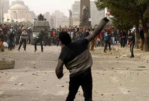 Clashes in Egypt despite state of emergency