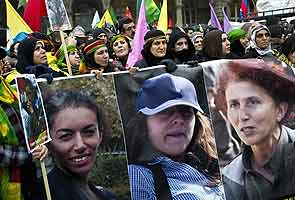 Thousands rally in Paris over Kurd activists killings