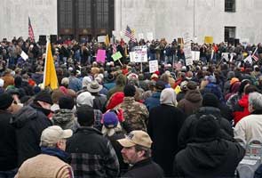 Pro-gun activists rally against stricter gun control in US 