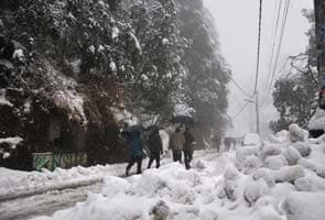 Snow, rain disrupts life in Himachal Pradesh