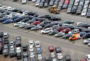 US Superstorm Sandy turns airport into vast used-car godown