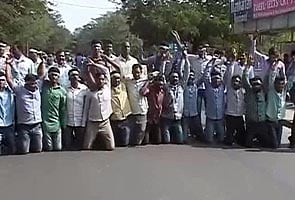 Pro-Telangana activists stage protests in Hyderabad, court arrest
