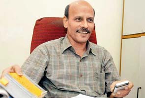 Mumbai 26/11 cop quits police force