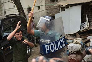 Deadly Bangladesh clashes over 'atheist bloggers'