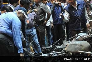 Deadly bombings hit southern India city Deadly bombings hit southern India city