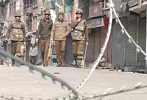 Afzal Guru hanging: Kashmir Valley remains under curfew for second day