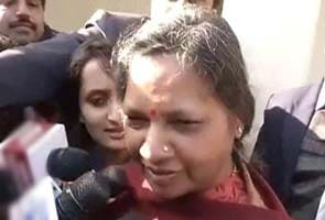 Rail Budget 2013: Railways should start women's helpline, says wife of Railways Minister PK Bansal