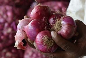 Shortage of onion supply fuels spike in prices