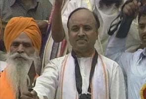 Maharashtra Police registers case against VHP leader Praveen Togadia for hate speech