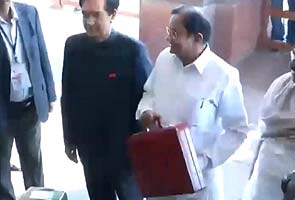 Budget 2013: P Chidambaram reaches Parliament; will he deliver a gamechanger?