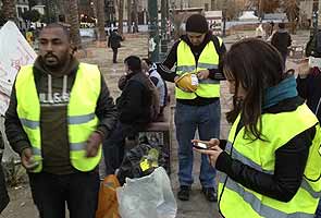 Egypt's new 'bodyguards' to protect women protesters from sex assault 