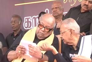 Karunanidhi leads protests against Sri Lankan president's visit