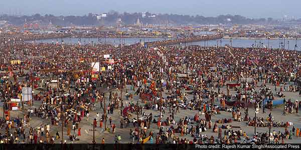 Kumbh Mela: lakhs take the holy dip on 'Mauni Amavasya'
