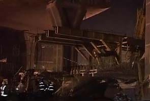 Part of bridge collapses near Mumbai airport, 1 killed